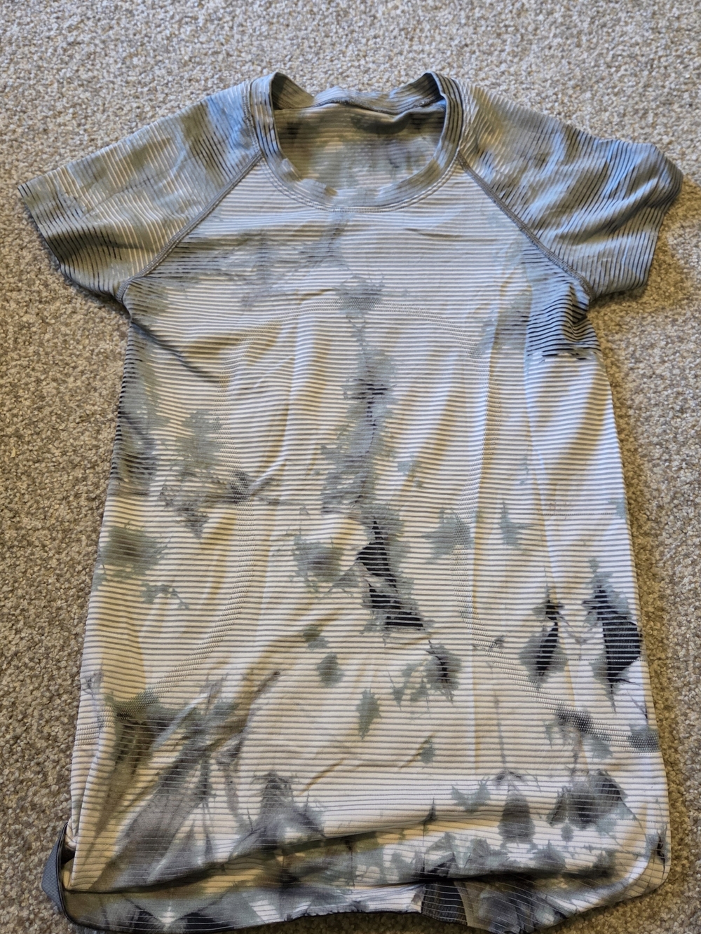 Lululemon Swifty Women’s Short Sleeve Performance Tee in Gray Tie-Dye